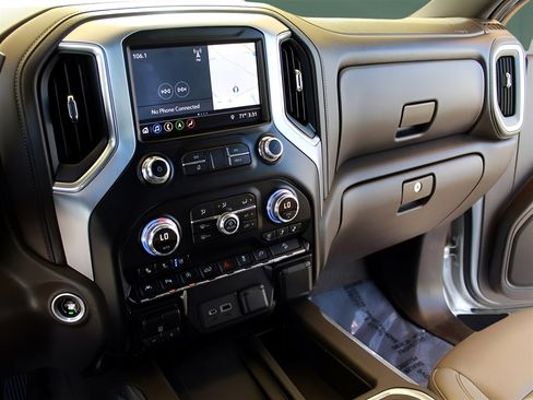 Used 2019 GMC Sierra 1500 SLT w/ SLT Premium Plus Package image 14