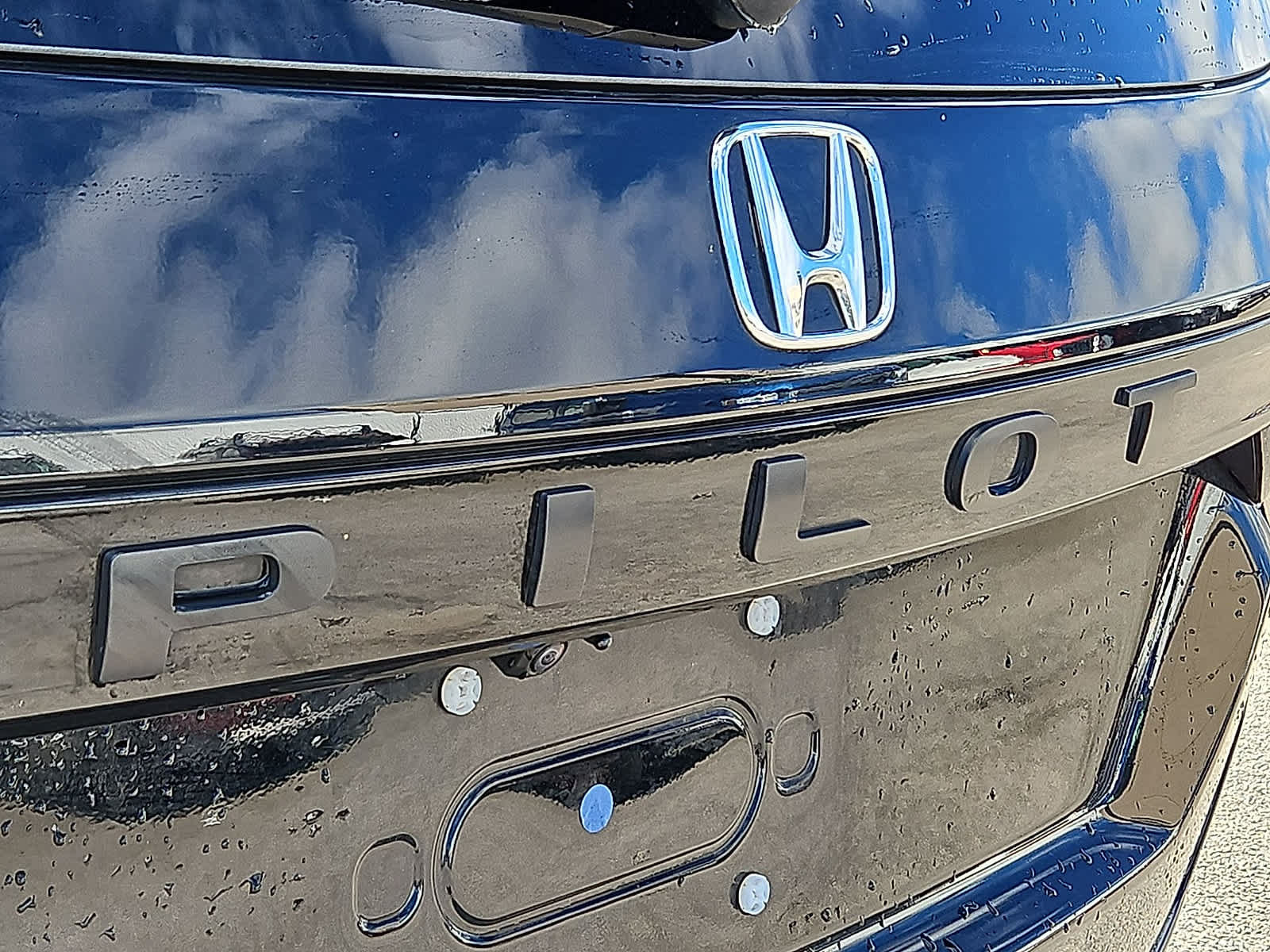 Used 2025 Honda Pilot EX-L image 36