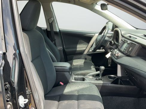 Used 2017 Toyota RAV4 LE FWD image 22