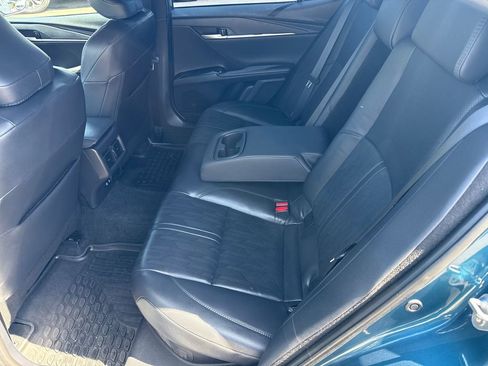 Used 2025 Toyota Camry XSE FWD image 17