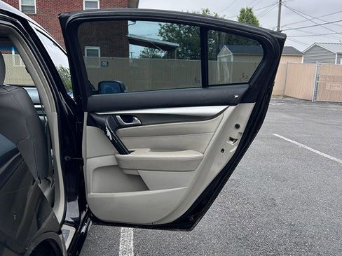 Used 2011 Acura TL image 12