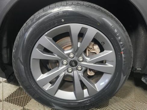 Used 2021 Ford Explorer XLT w/ Equipment Group 202A AWD/4WD image 9