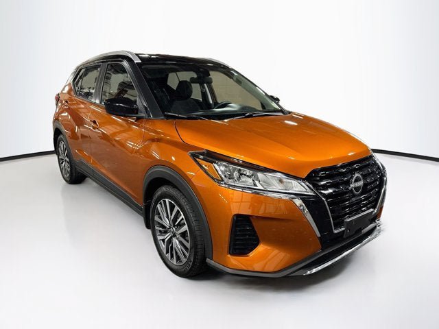 Used 2023 Nissan Kicks SV FWD image 3
