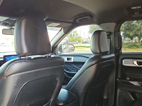 Used 2020 Ford Explorer Limited AWD/4WD image 16