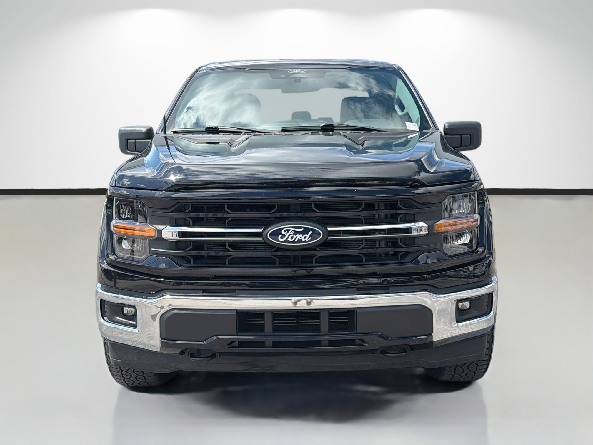 Used 2025 Ford F150 XLT w/ Equipment Group 301A Standard AWD/4WD image 8