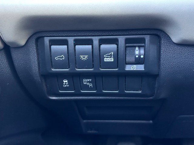 Used 2021 Subaru Ascent Limited w/ Technology Package AWD/4WD image 19