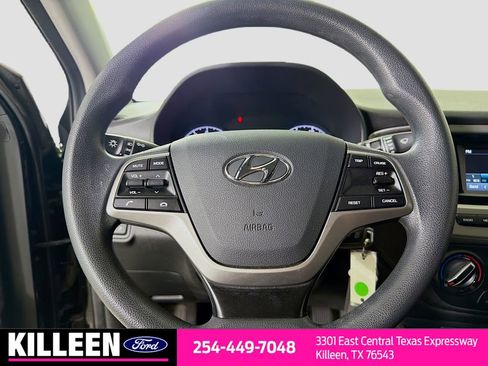 Used 2020 Hyundai Accent SE FWD image 10