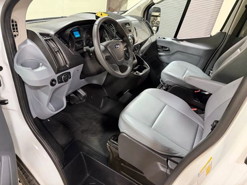 Used 2019 Ford Transit 150 XL image 38