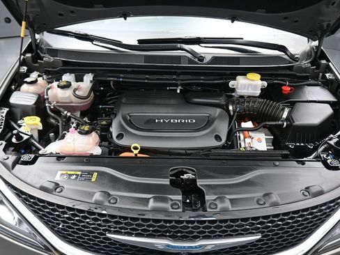 Used 2020 Chrysler Pacifica Limited w/ Advanced Safetytec Group image 67