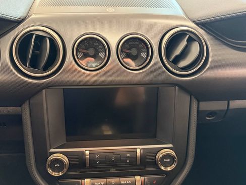 Used 2020 Ford Mustang Shelby GT500 w/ Technology Package RWD image 31