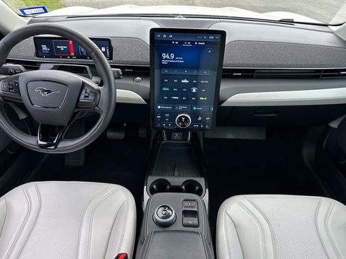 Used 2023 Ford Mustang Mach-E Premium image 12