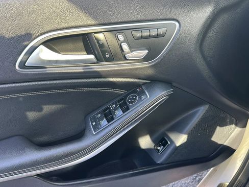 Used 2018 Mercedes-Benz CLA 250 4MATIC w/ Premium Package image 18