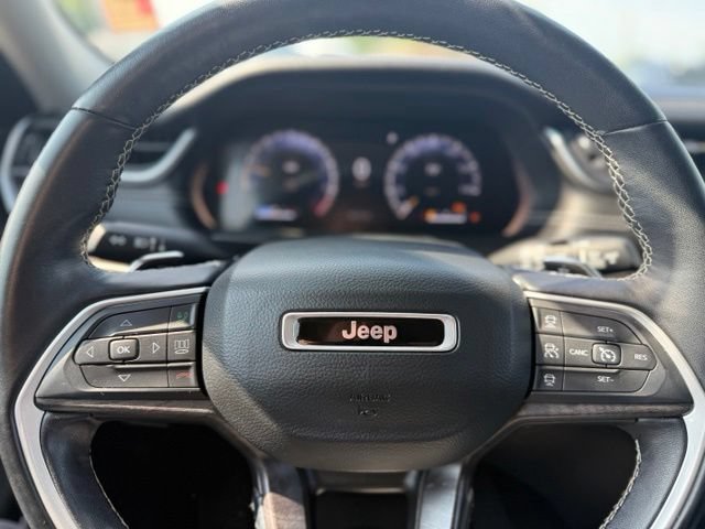 Used 2022 Jeep Grand Cherokee L Limited w/ Trailer Tow Group (B) AWD/4WD image 10
