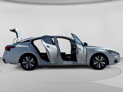 Used 2022 Nissan Altima 2.5 SL FWD image 30