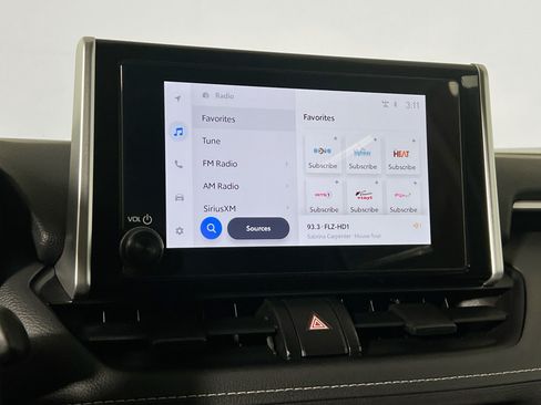 Used 2025 Toyota RAV4 XLE w/ Convenience Package FWD image 27