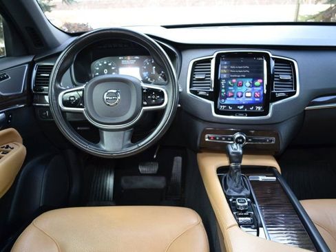 Used 2017 Volvo XC90 T6 Momentum w/ Vision Package image 20