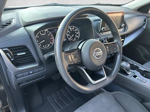 Used 2021 Nissan Rogue SV image 10