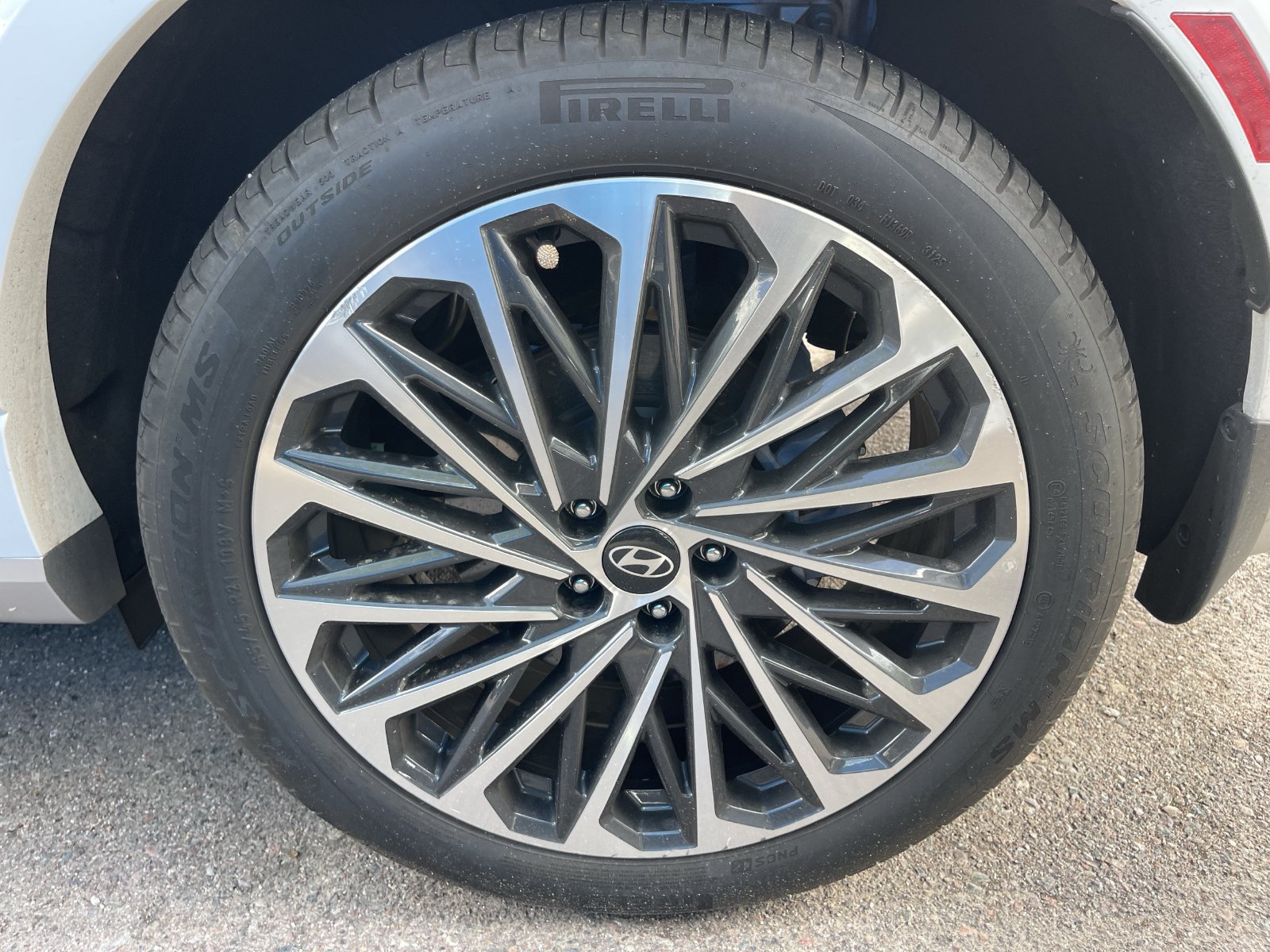 Used 2026 Hyundai Palisade Calligraphy FWD image 5