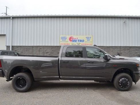 New 2026 RAM 3500 Big Horn AWD/4WD image 9