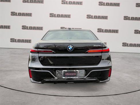 Certified 2025 BMW 750e xDrive w/ Executive Package image 4