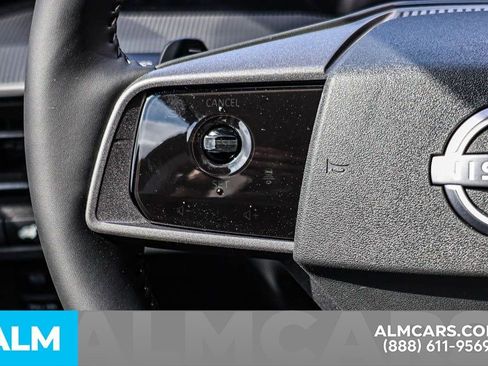 Certified 2025 Nissan Murano SV image 62