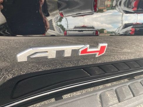 Used 2021 GMC Sierra 1500 AT4 w/ Technology Package AWD/4WD image 11