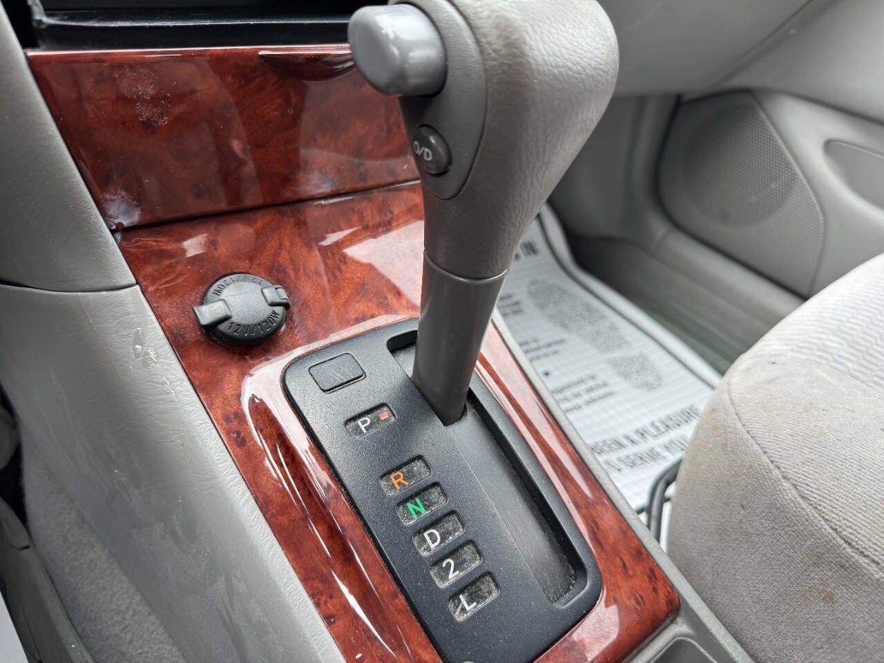 Used 2005 Toyota Corolla LE FWD image 21