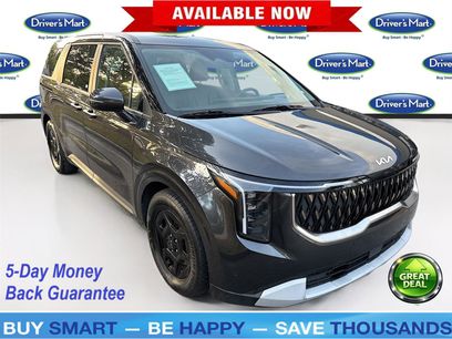 Used 2025 Kia Carnival