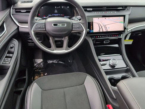 New 2026 Jeep Grand Cherokee Altitude image 22