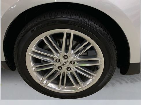Used 2019 Lincoln MKT AWD image 19