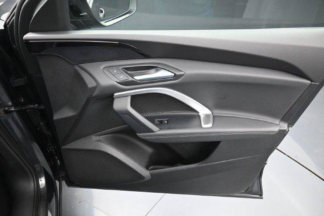 Used 2025 Audi Q5 Premium AWD/4WD image 37
