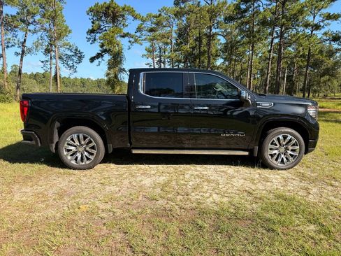 New 2026 GMC Sierra 1500 Denali w/ Denali Reserve Package AWD/4WD image 9