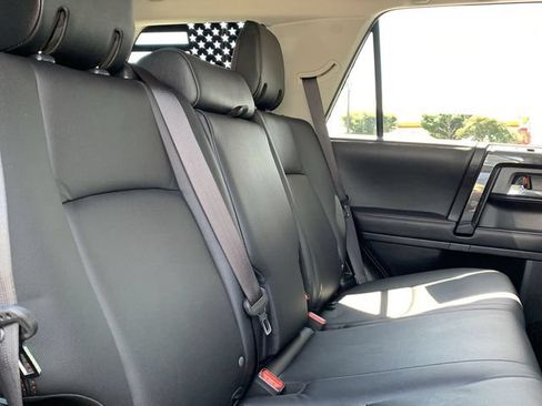 Used 2021 Toyota 4Runner Venture w/ Moonroof Package AWD/4WD image 34