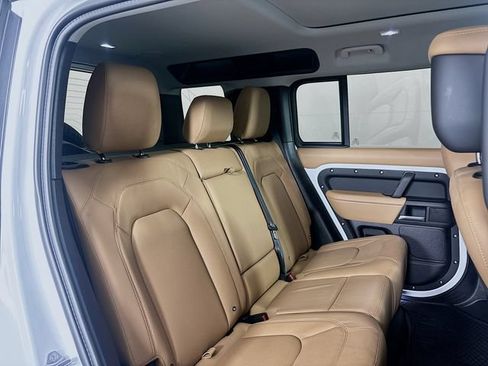 Used 2026 Land Rover Defender 110 X-Dynamic SE AWD/4WD image 27