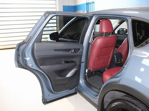 Used 2025 MAZDA CX-5 Carbon Edition image 18