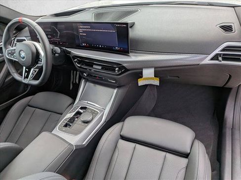 Used 2025 BMW M440i RWD image 23