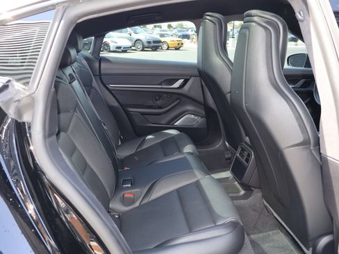 Certified 2020 Porsche Taycan Turbo S AWD/4WD image 32