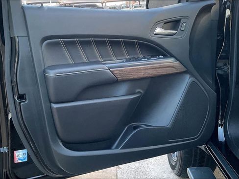 Certified 2022 GMC Canyon Denali w/ Denali Black Edition Package image 20