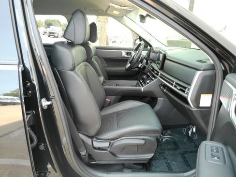 Used 2024 Hyundai Santa Fe SEL FWD image 19