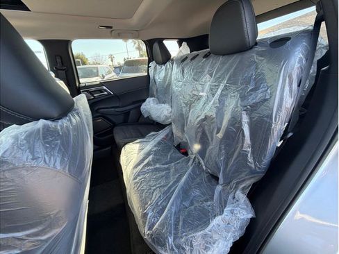 New 2026 Mitsubishi Outlander SE FWD image 20