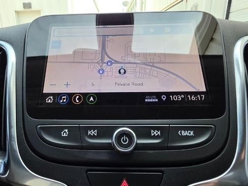 Used 2021 Chevrolet Equinox LT FWD image 17