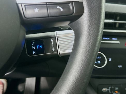 Used 2025 Hyundai Sonata SEL FWD image 23
