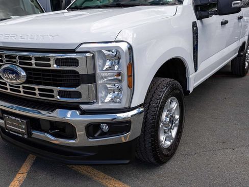 Used 2025 Ford F250 XLT w/ FX4 Off-Road Package AWD/4WD image 33