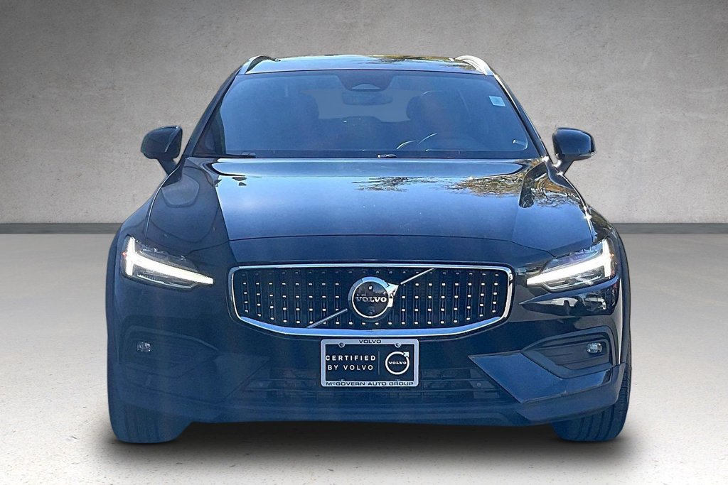 Used 2024 Volvo V60 B5 Cross Country Ultimate w/ Protection Package Premier AWD/4WD image 2