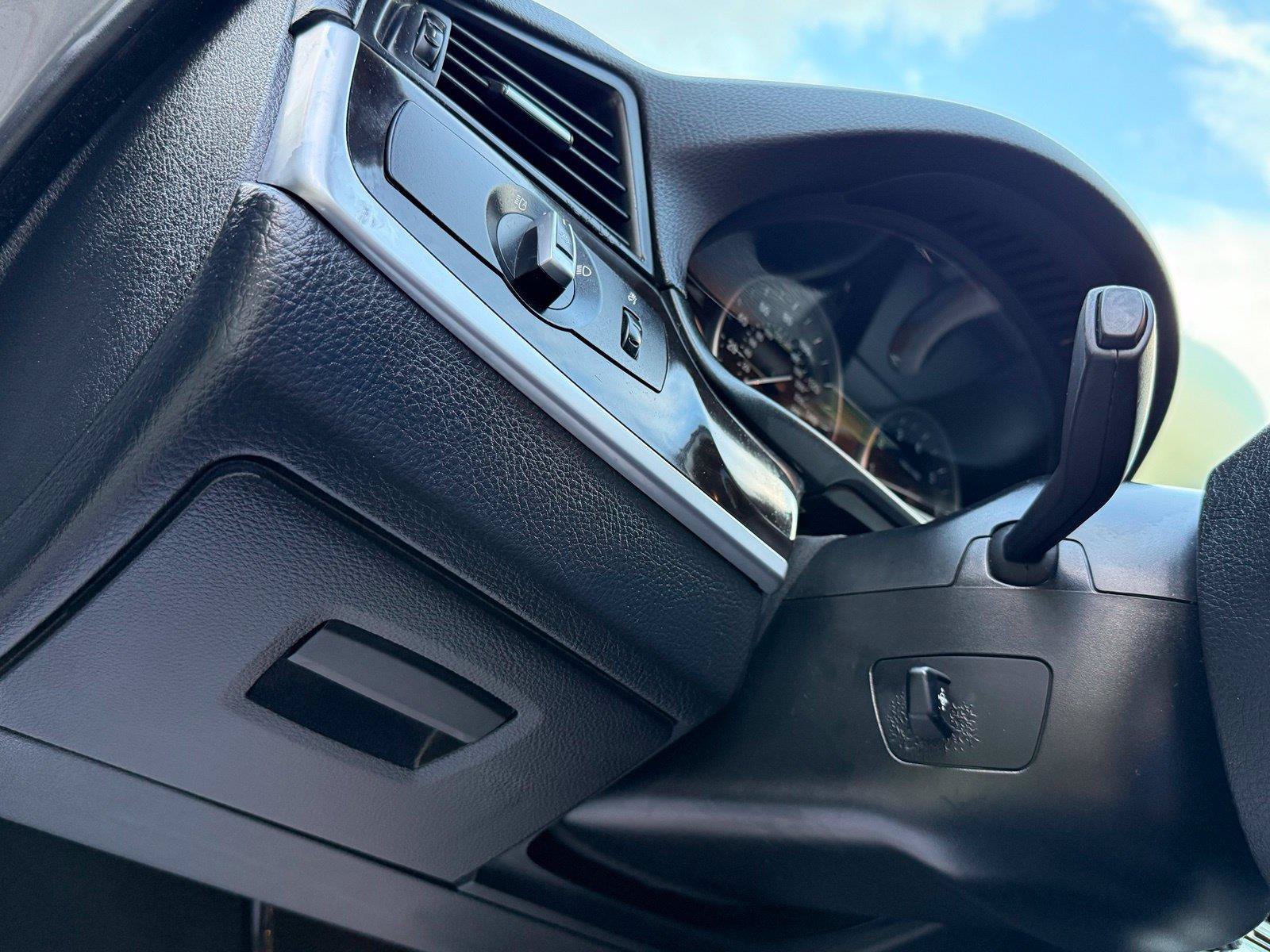 Used 2014 BMW 528i Sedan RWD image 30