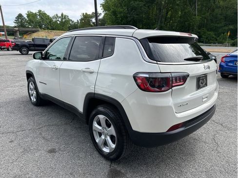 Used 2018 Jeep Compass Latitude w/ Cold Weather Group image 8