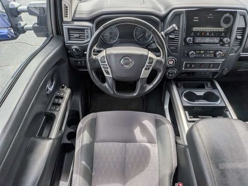 Used 2022 Nissan Titan SV w/ SV Convenience Package AWD/4WD image 13