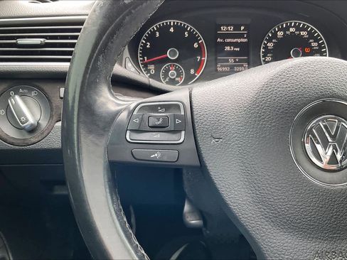 Used 2014 Volkswagen Passat 1.8T SEL Premium image 22