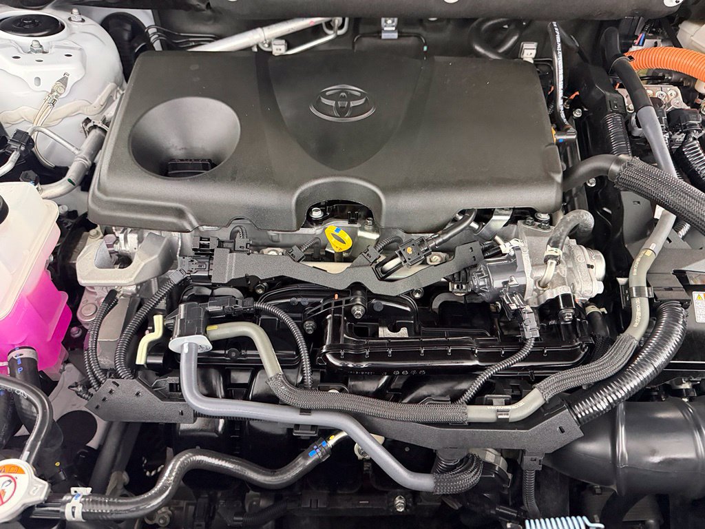 Used 2025 Toyota RAV4 XLE AWD/4WD image 30
