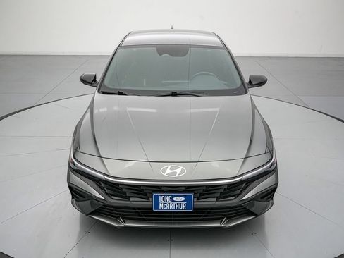 Used 2025 Hyundai Elantra Sport FWD image 9